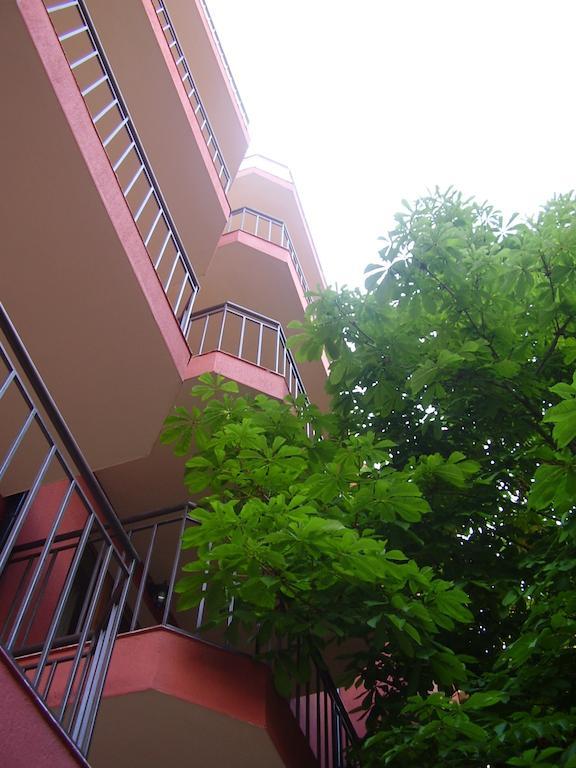 Terra Guest House Ravda Eksteriør billede